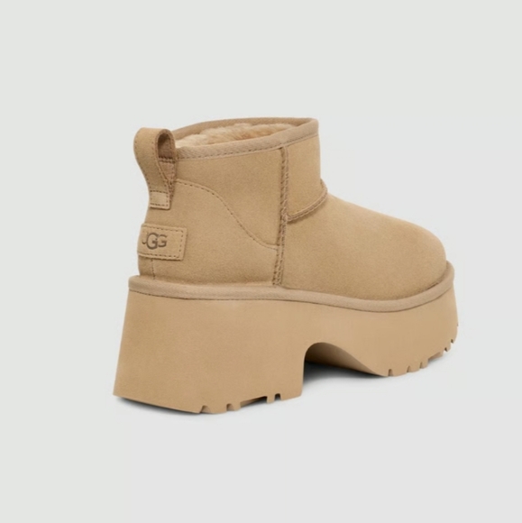 UGG Shoes - NEW UGG CLASSIC ULTRA MINI NEW HEIGHTS 3" PLATFORM BOOTS, WOMENS US 9
